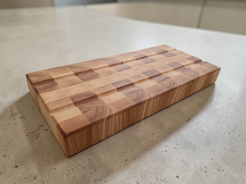 Deska sztorcowa jesionowa 36×16,5×4,7 cm - mała podkładka na blat