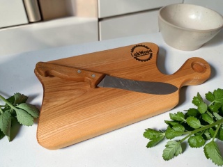 Solidna deska kuchenna z jesiona 44x20x4 cm - masywna, z rączką